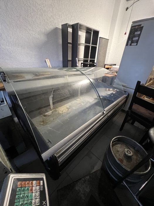 Холодильник вітрина