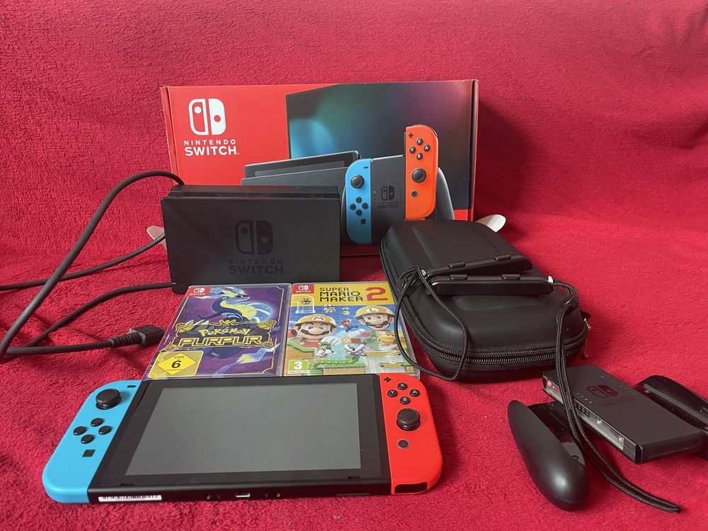 Konsola Nintendo Switch V2 + 2 gry(Super Mario Maker 2,Pokémon Violet)