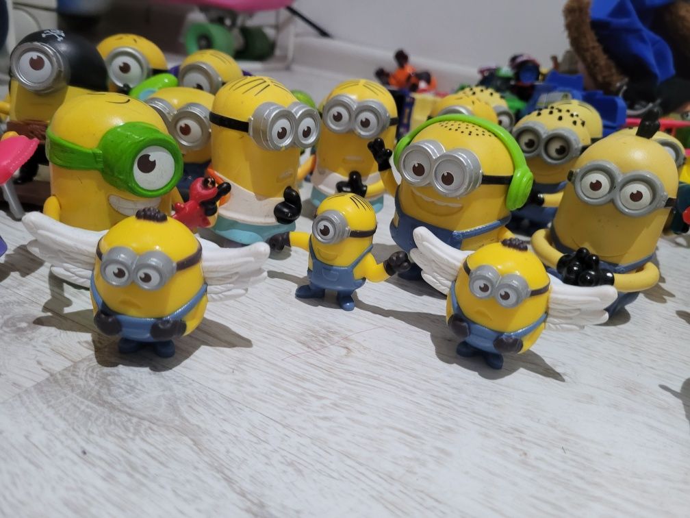 Zabawki minionki  zestaw używany