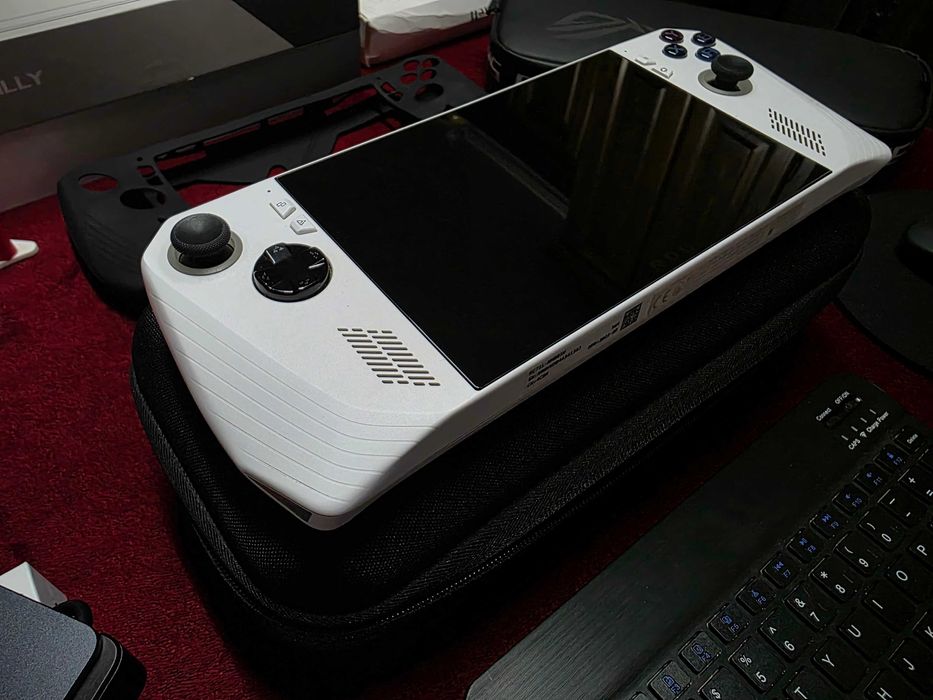 Asus Rog Ally Z1 Extreme IMACULADA + MUITOS EXTRAS com fatura/GARANTIA