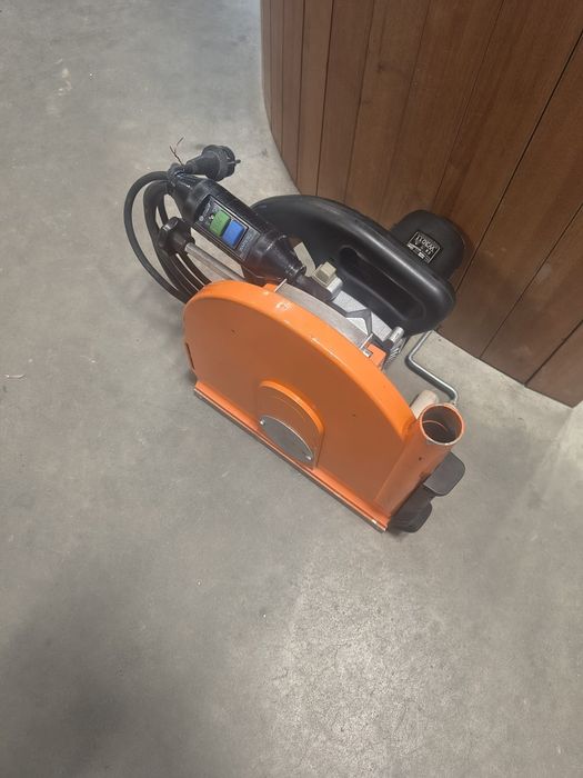 Bruzdownica, szczeliniarka CARAT W3011 tarcza 300mm