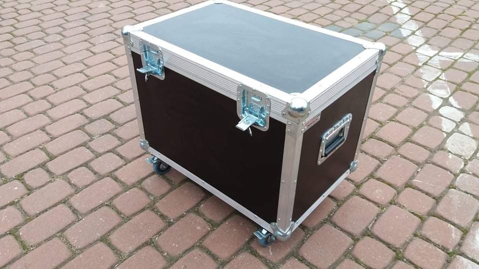 Case skrzynia kablarka okucia kable