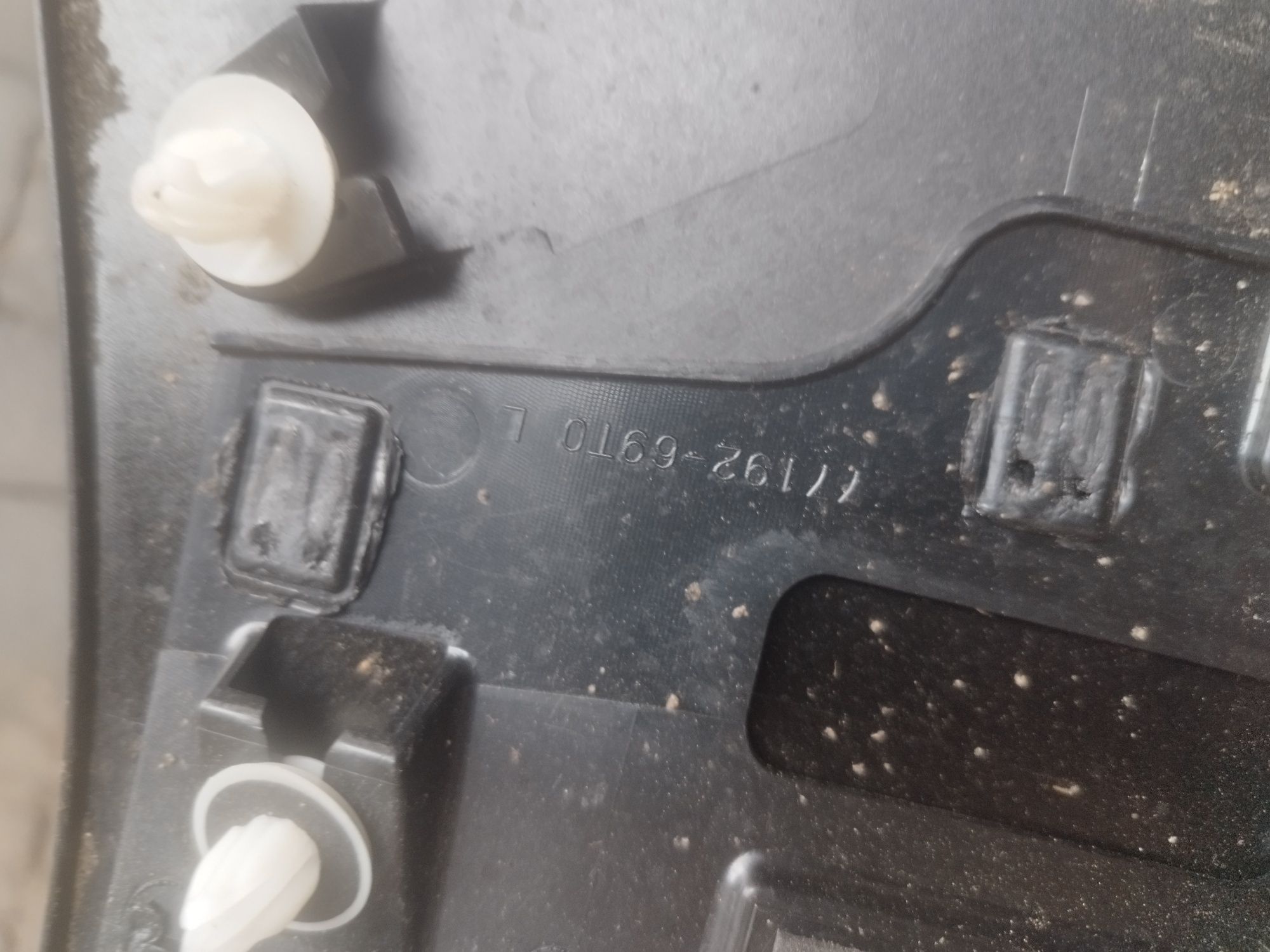 Swift vii mk9 listwa nakładka na błotnik tył słupek dachowy