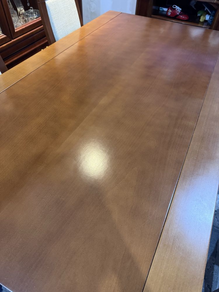 Mesa de sala de jantar