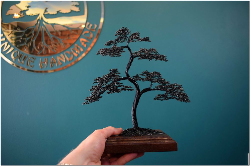 Czarne drzewko bonsai wykonane z drutu , rękodzieło prezent dla mamy