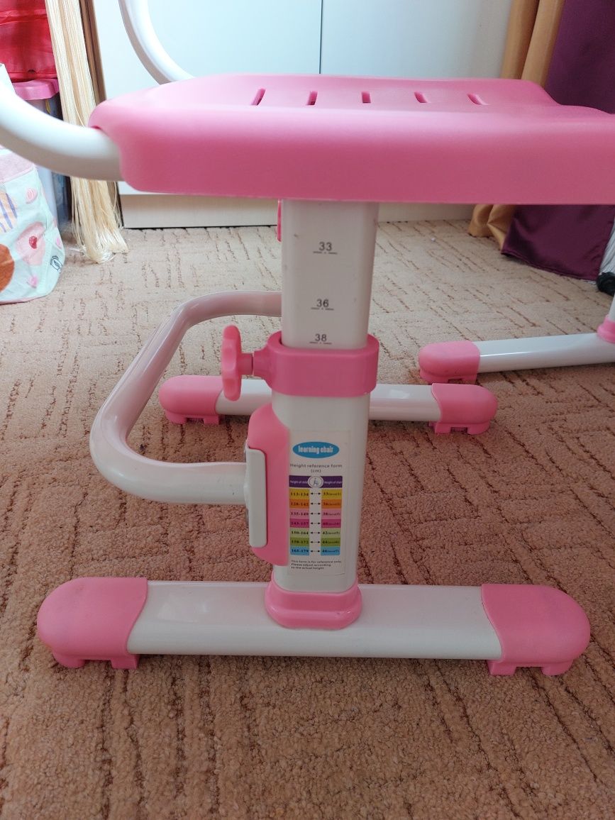 Продам комплект мебели школьный 2 элемента Cubby Botero Pink