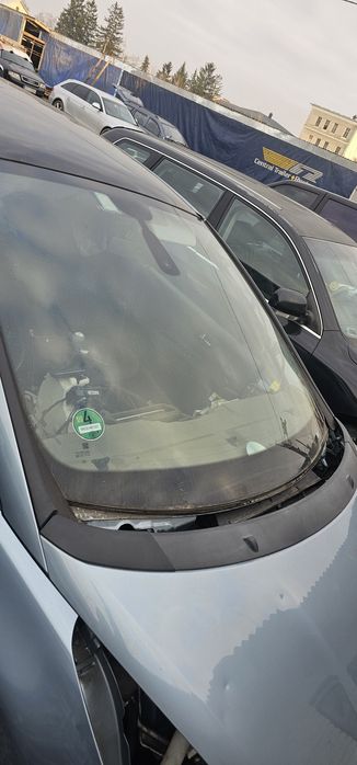 Лобове стекло скло Peugeot 5008