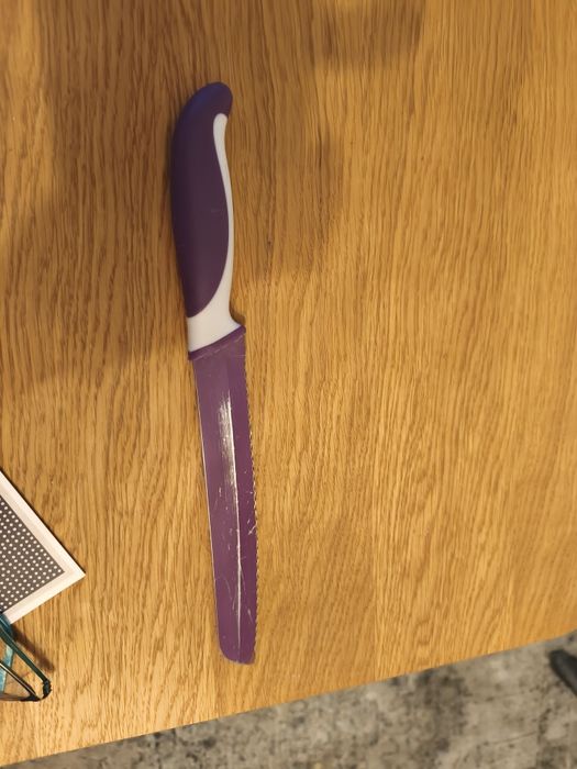 Nóż do krojenia chleba pieczywa