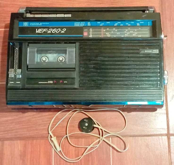 Кассетная магнитола VEF-260-2