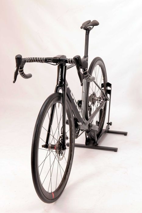 Rower szosowy FOCUS IZALCO Max Disc Sram RED AXS Ceramic Speed roz. M