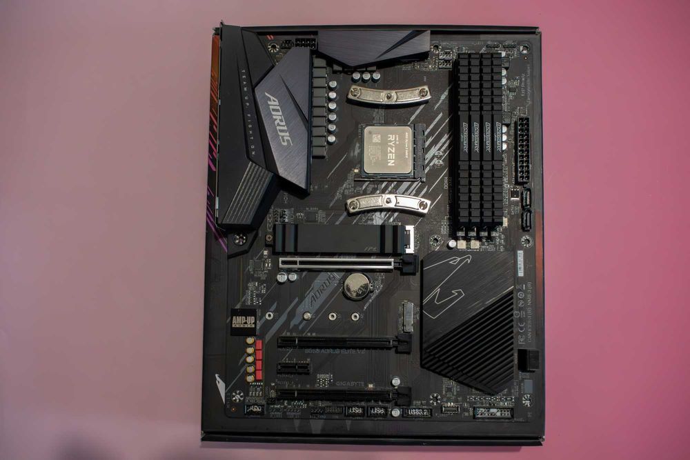 Ryzen 5 5600X + B550 AORUS ELITE V2 + 32GB RAM + Noctua NH-D14