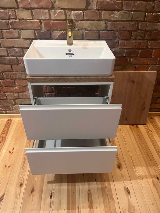 Szafka łazienkowa z umywalką Roca Gap