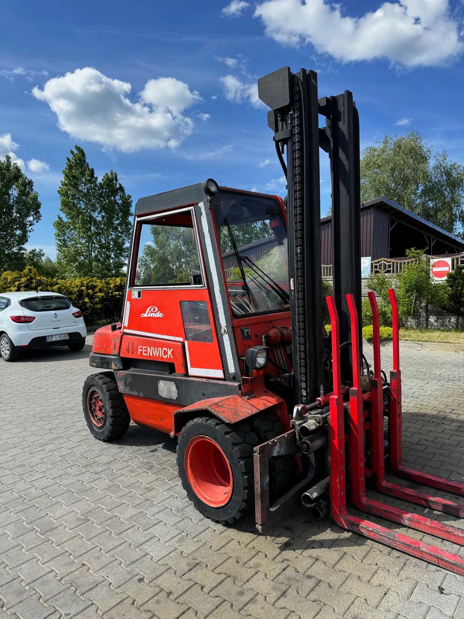 wózek widłowy LINDE H40D DEUTZ diesel bliźniacze koła 4000kg 4 -sekcja