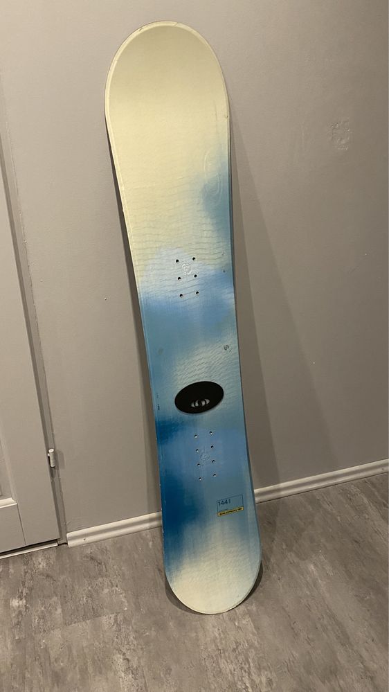 Deska snowboardowa / snowboard Salomon 144