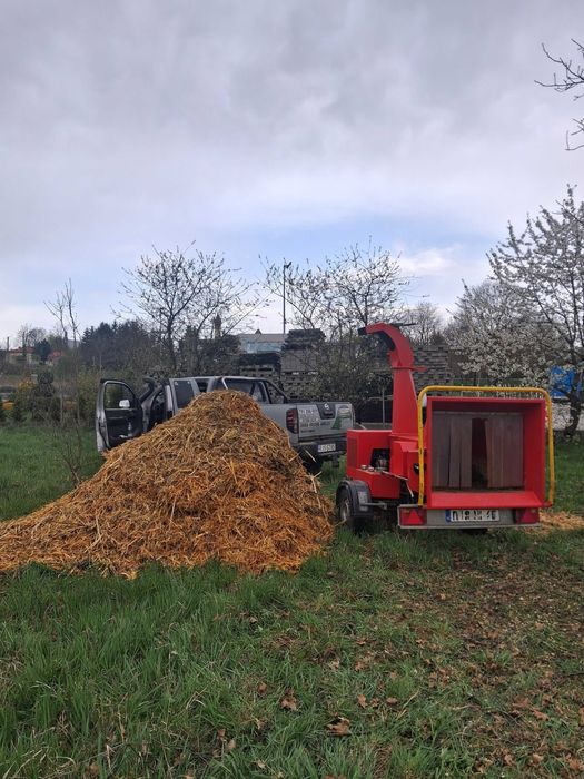 Koszenie Mulczowanie Traw Zarośli Nieużytków Łąk Kosiarką Bijakową