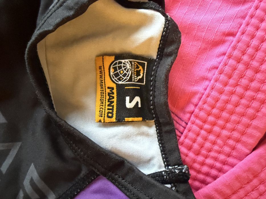 Kimono Jiu-Jitsu Gracie Barra Y6 Rosa + Rash Guard Original