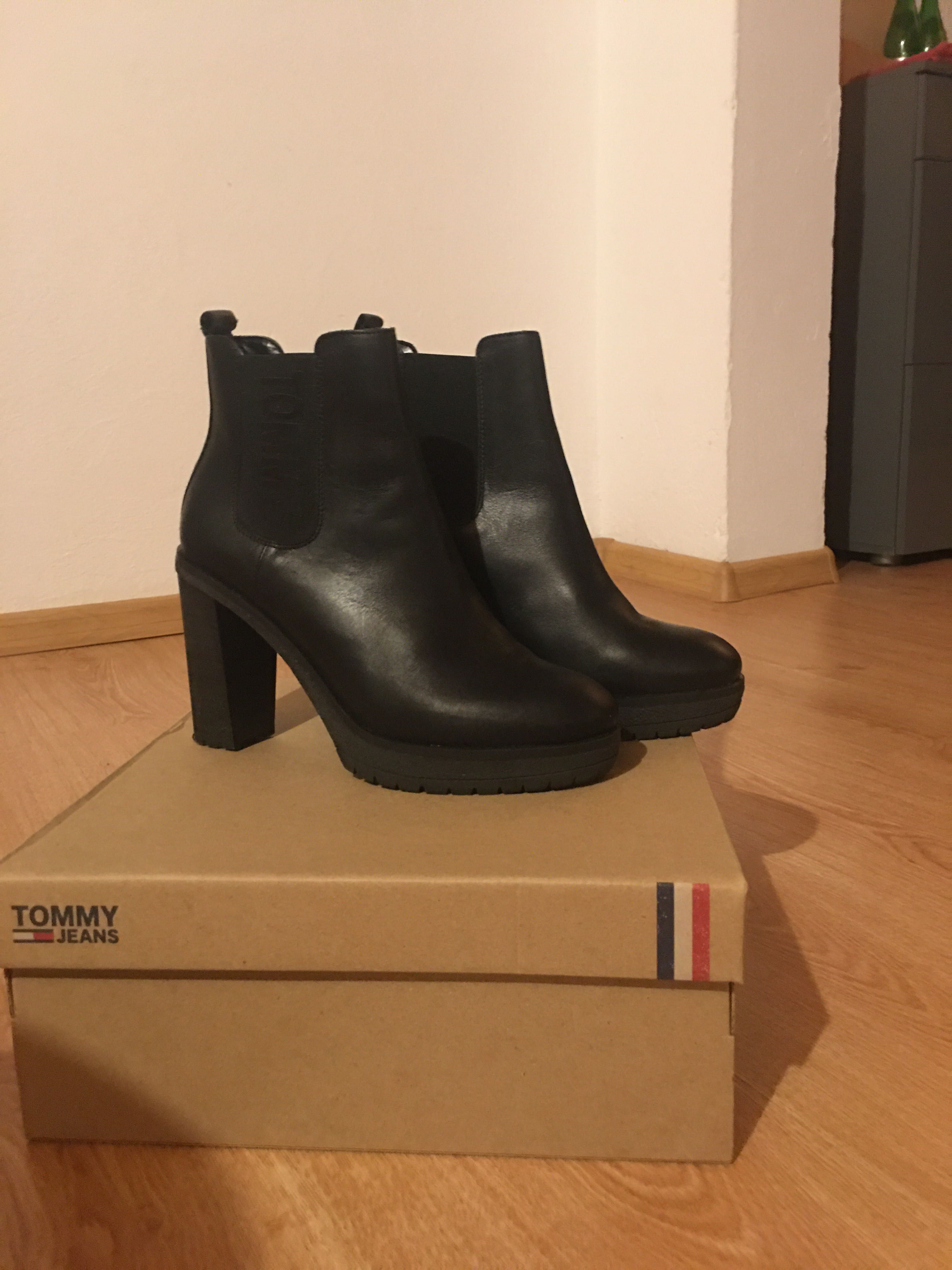 TOMMY HILFIGER botki jak nowe