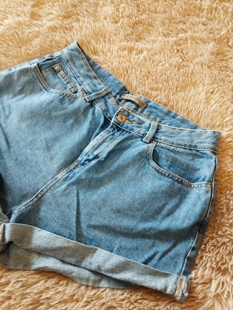 Продам шорти джинсові