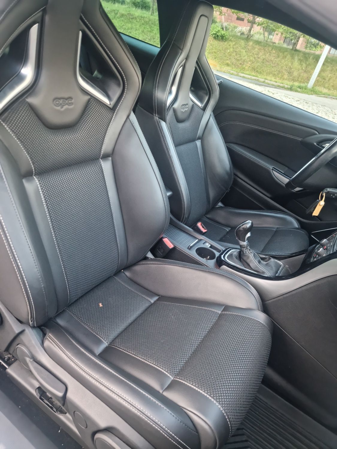 Opel Astra OPC GTC 310km  top stan
