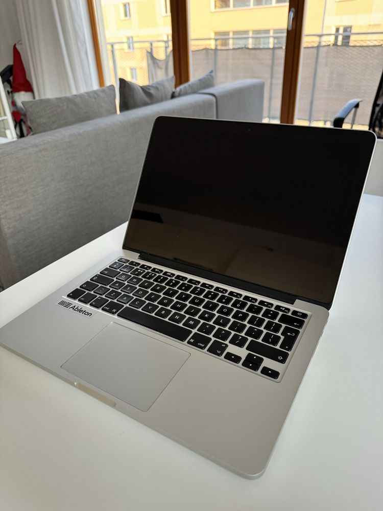 Macbook 13 pro early 2015