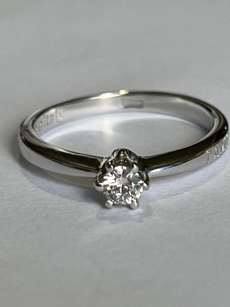 Золотое кольцо с бриллиантом 0,17 ct. Damiani