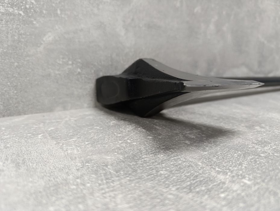 Колун кований 2200 г, ручка з фібергласу INTERTOOL HT-0275