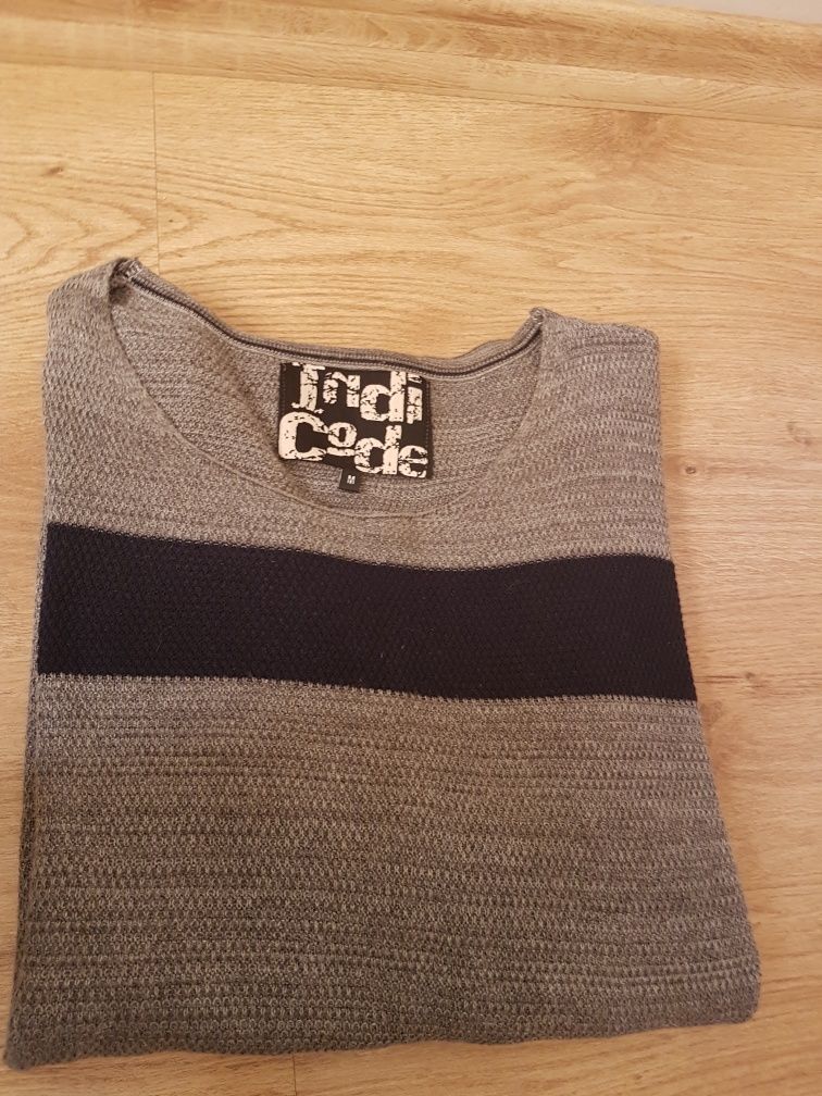 Cienki sweterek męski Indi Code