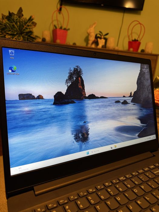 Laptop do pracy i nauki – Lenovo SSD, Windows 11