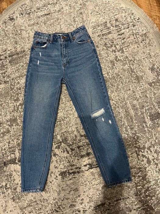 Нові стильні джинси