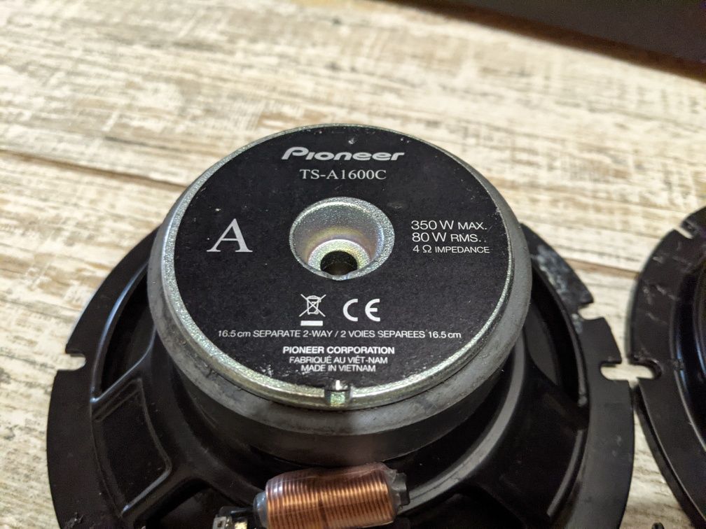Pioneer TS-A1600C, 16-е динамики в авто.