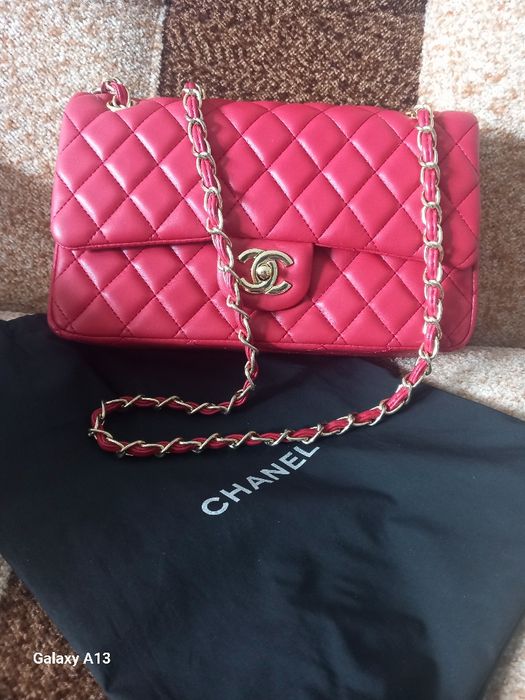 Chanel red crossbody bag Vintage