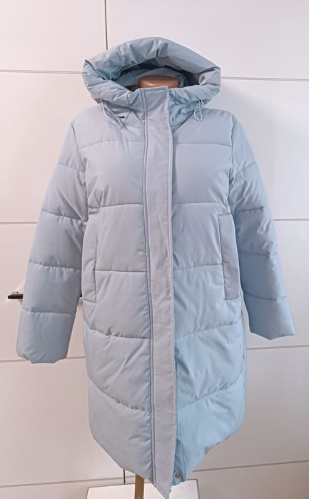 Зимова блакитна об'ємна куртка ,s
