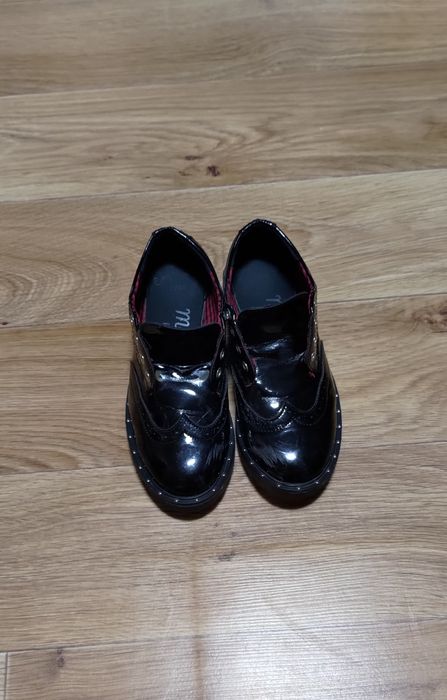 21,5см  34р шкільні туфлі. Віддам тільки в СЕЛО!