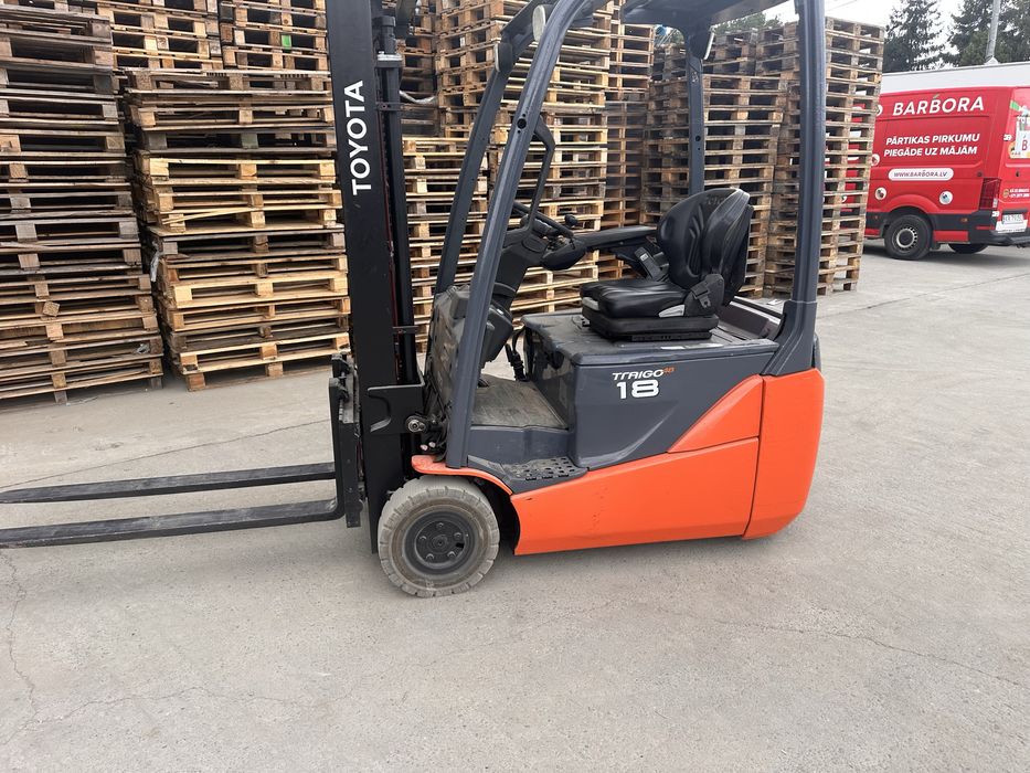 Wózek widlowy Toyota 8FBEK18T napęd elektryczny