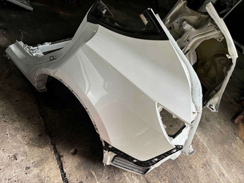 Tesla Model Y крило переднє заднє четверть