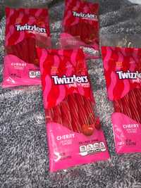 США Twizzlers , конфетки необычные с клубникой, вишней, лакрицей