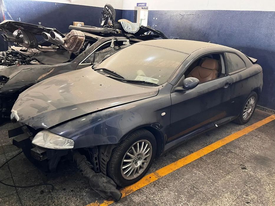 Alfa Romeo GT JTS 16v para peças