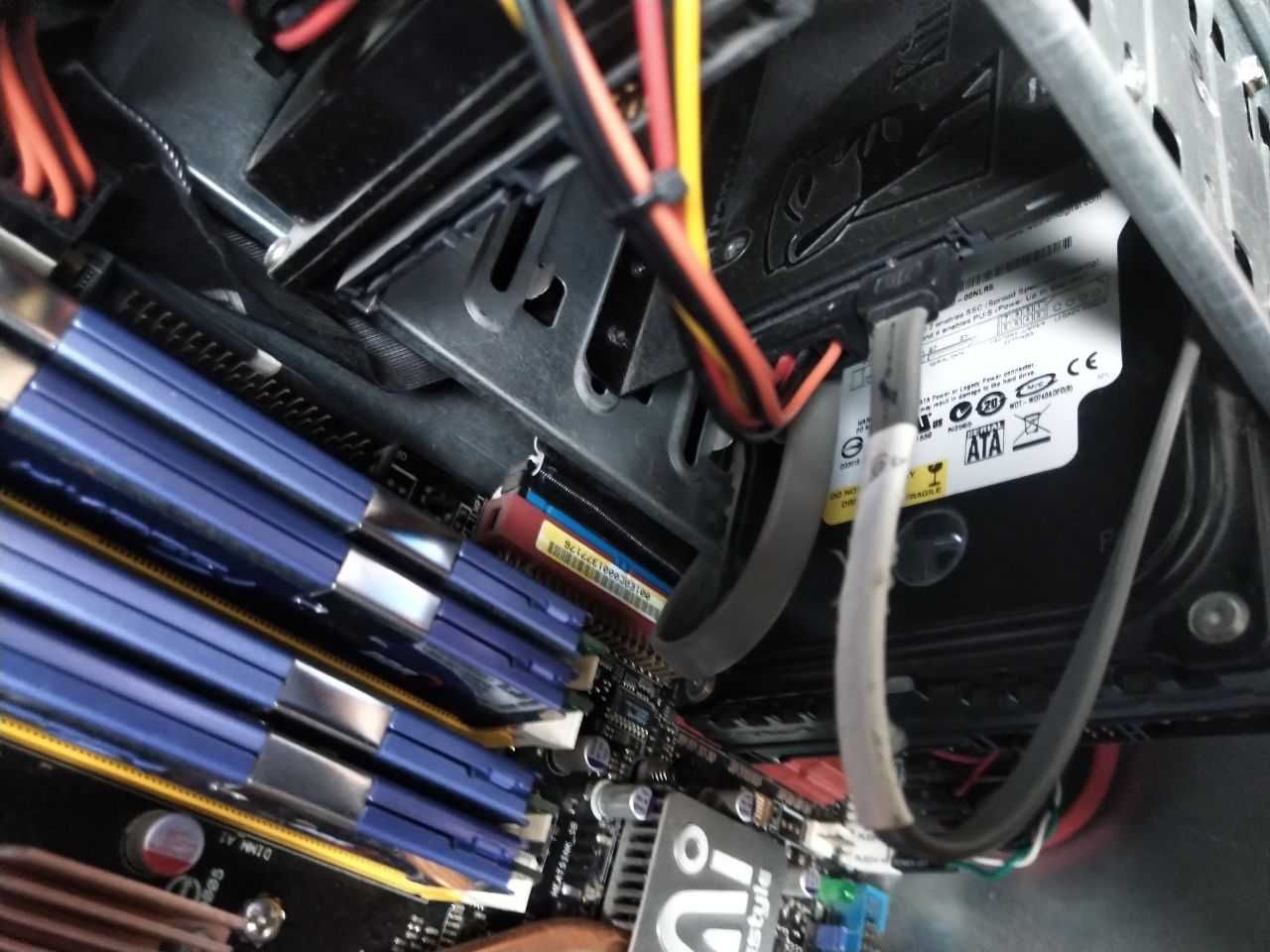 Ігрова пам'ять RAM 2Gb Kingston HyperX DDR2 KHX8500D2K2/4G 1066mHz