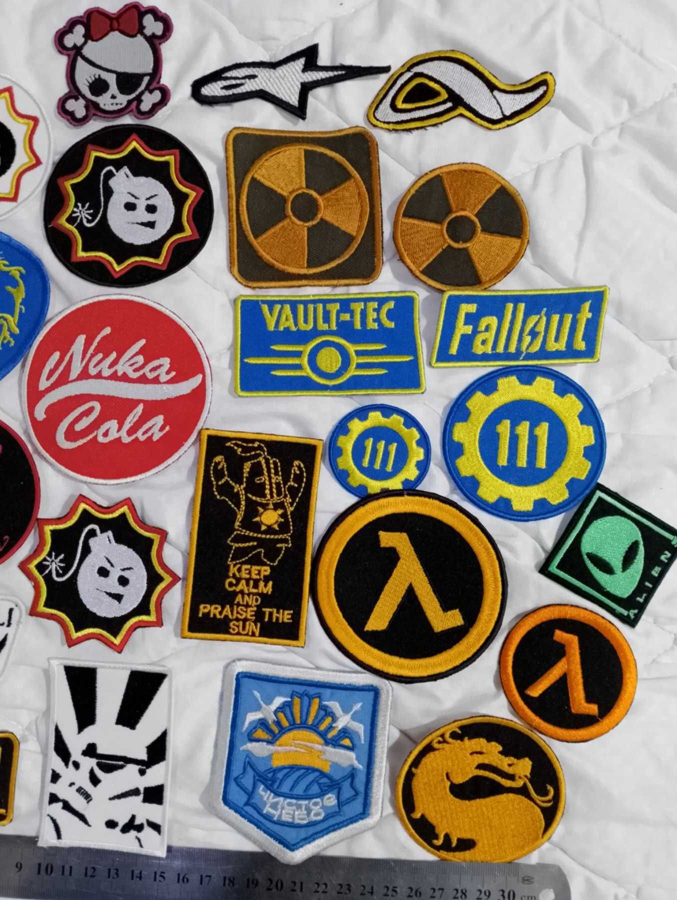 Шеврон патч нашивка  Stalker Warcraft Fallout Half-life цена за штуку