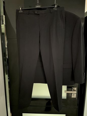 Giacomo Conti garnitur czarny dopasowany taliowany spodnie zwężane