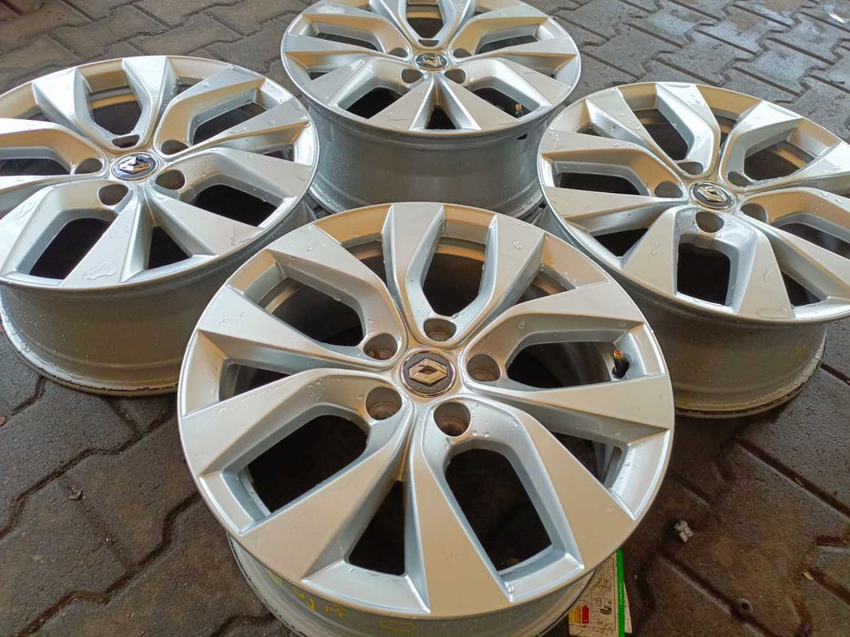 felgi aluminiowe RENAULT 5x114,3 et35 7jx17 jak Nowe
