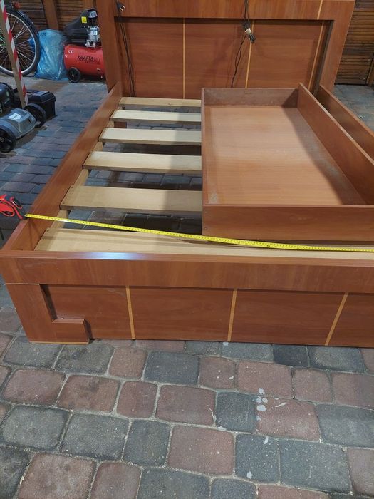 Rama łóżka solidna