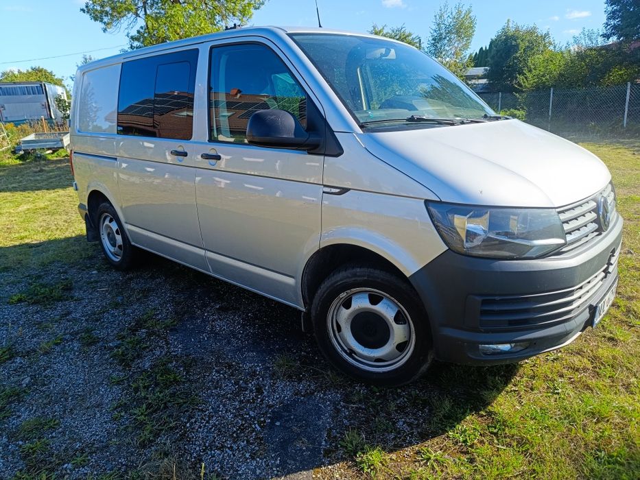 VW Transporter  T6 TSI 6 osób .
