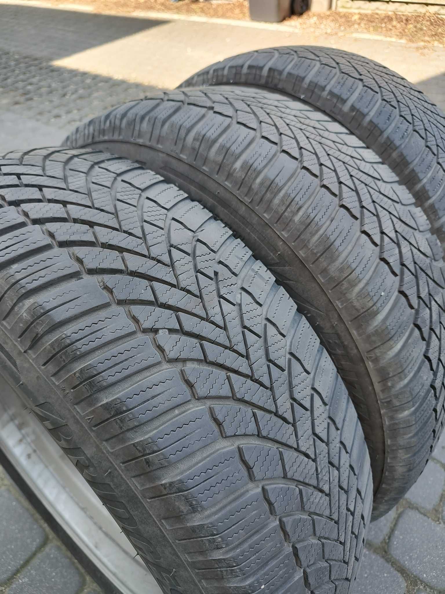 Felgi aluminiowe 17" Ford oryginał plus opony zimowe Bridgestone