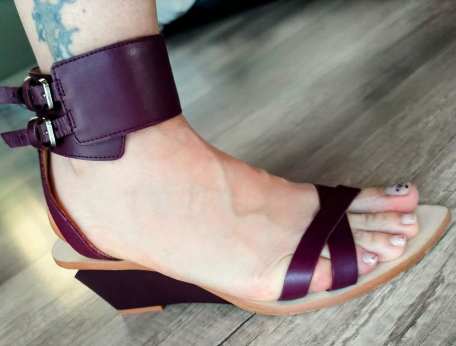 Sandały  skóra rozm 36 Zara