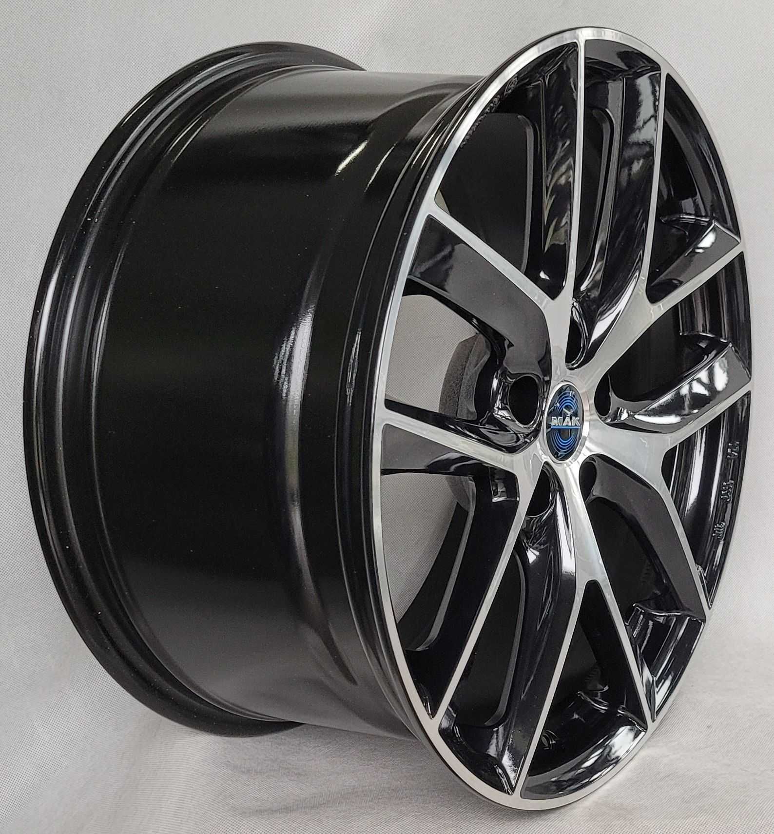 MAK Felgi 19 Tesla Y Tesla model Y 19x9,5 5x114,3 ET 45 64,1 polerka