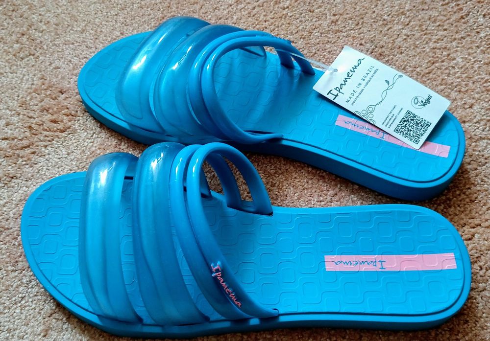 Klapki Ipanema Puffer, nowe z metką, r. 40, długość wkładki 25.5 cm