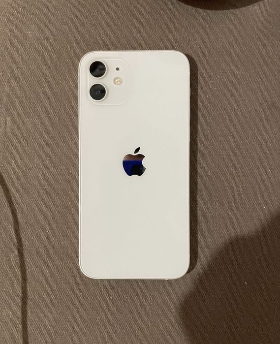 Iphone 12/64GB.