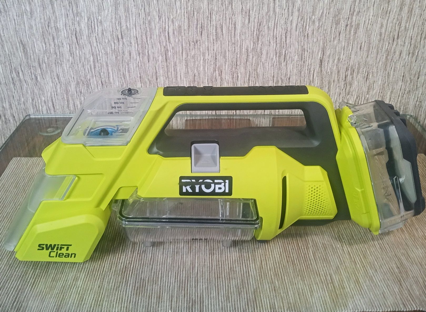 Kompaktowy odkurzacz piorący Ryobi RDC18 Swift Clean 18V ONE+