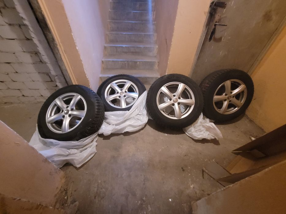 Felgi 16 Nissan  5 x 114,3. + opony zimowe Falken